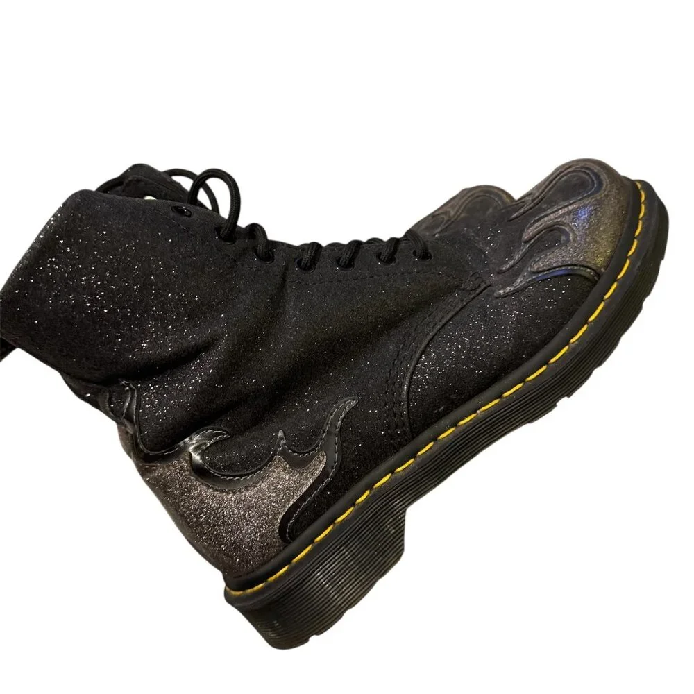 Dr. Martens Womens Sz 7 Black Glitter Flame Boots 1460 Pascal - Picture 1 of 6